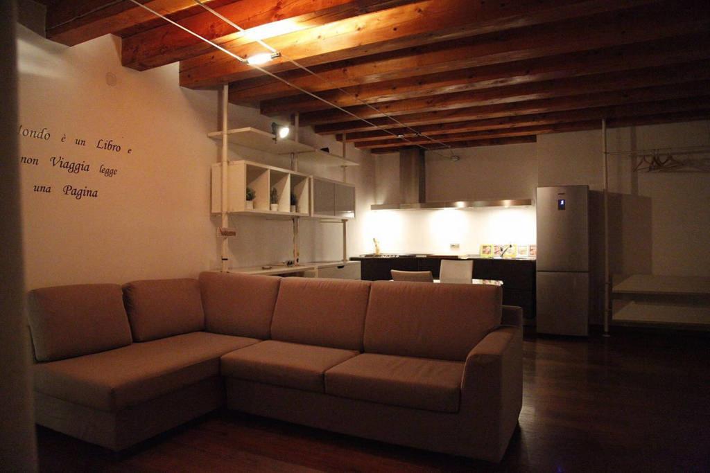 Appartement La Casa Di Leo à Vicence Extérieur photo